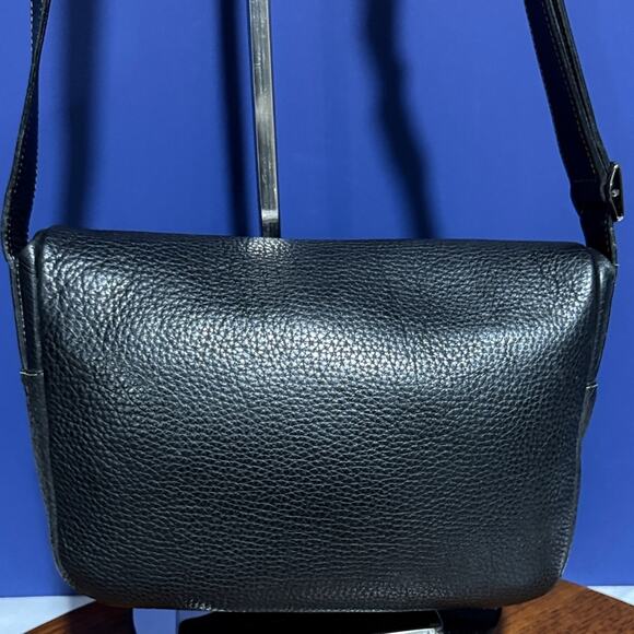 Gucci Black Leather Crossbody and Wallet Bundle - Picture 11 of 16